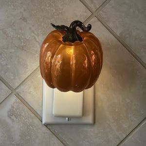 Bath & Body Works Pumpkin Wallflower Plug-in